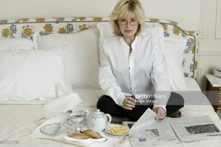 Marianne Faithfull feet photo 7