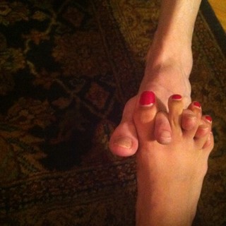 Marianne Rendón feet photo 1