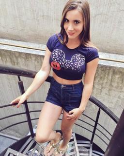 Mariazel Olle feet photo thumbnail