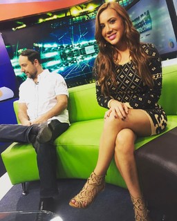 Mariazel Olle feet photo thumbnail