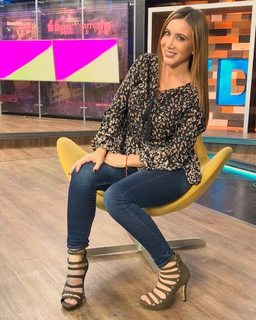 Mariazel Olle feet photo thumbnail