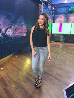 Mariazel Olle feet photo thumbnail