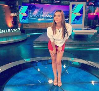 Mariazel Olle feet photo thumbnail