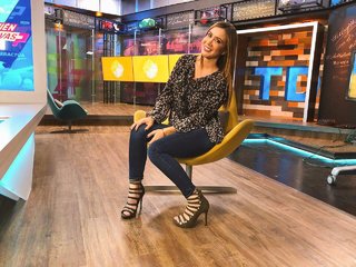 Mariazel Olle feet photo thumbnail