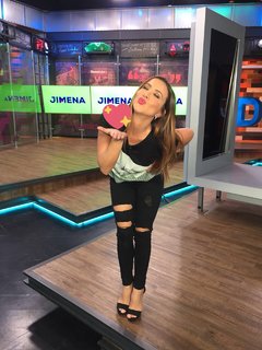 Mariazel Olle feet photo thumbnail