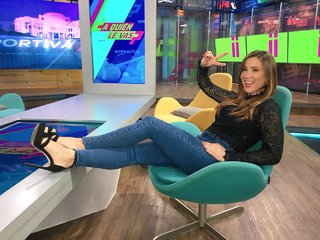 Mariazel Olle feet photo thumbnail