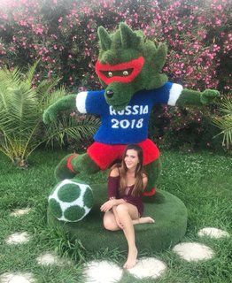 Mariazel Olle feet photo thumbnail