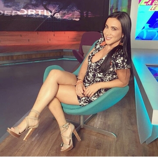 Mariazel Olle feet photo thumbnail