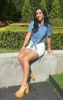 Mariazel Olle feet photo thumbnail