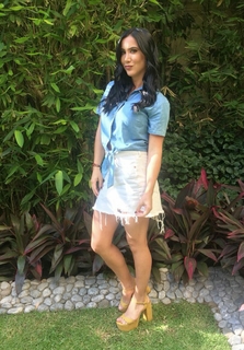 Mariazel Olle feet photo thumbnail