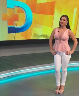 Mariazel Olle feet photo thumbnail