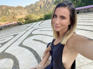 Mariazel Olle feet photo thumbnail