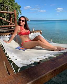 Mariazel Olle feet photo thumbnail