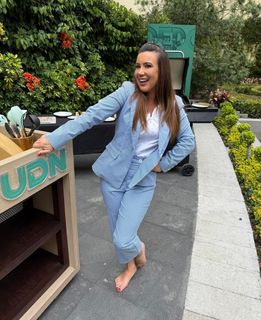 Mariazel Olle feet photo thumbnail