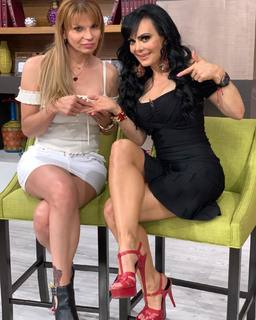 Maribel Guardia feet photo thumbnail