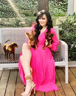 Maribel Guardia feet photo thumbnail