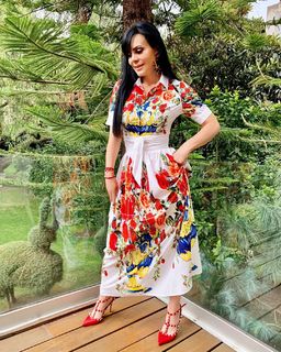 Maribel Guardia feet photo thumbnail