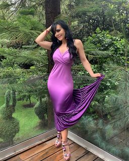 Maribel Guardia feet photo thumbnail
