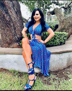 Maribel Guardia feet photo thumbnail