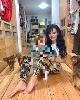 Maribel Guardia feet photo thumbnail