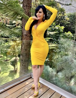 Maribel Guardia feet photo thumbnail