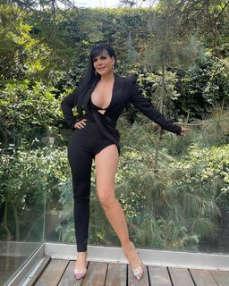 Maribel Guardia feet photo thumbnail