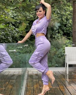 Maribel Guardia feet photo thumbnail