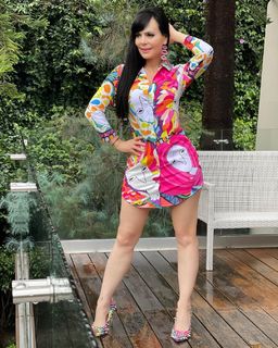 Maribel Guardia feet photo thumbnail