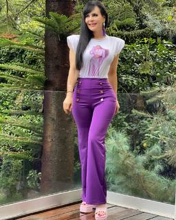 Maribel Guardia feet photo thumbnail