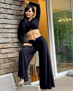 Maribel Guardia feet photo thumbnail