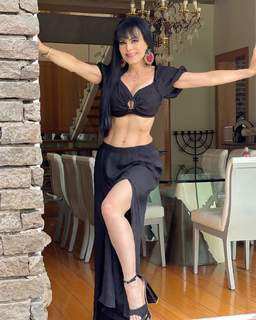 Maribel Guardia feet photo thumbnail