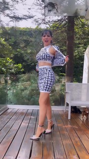 Maribel Guardia feet photo thumbnail