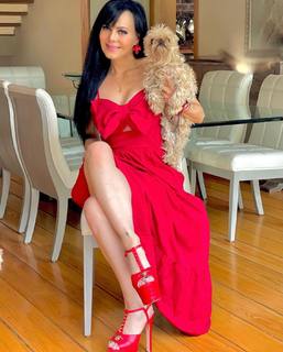 Maribel Guardia feet photo thumbnail