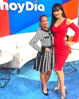 Maribel Guardia feet photo thumbnail