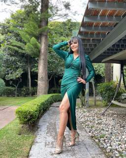 Maribel Guardia feet photo thumbnail