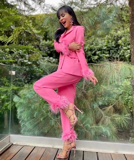 Maribel Guardia feet photo thumbnail