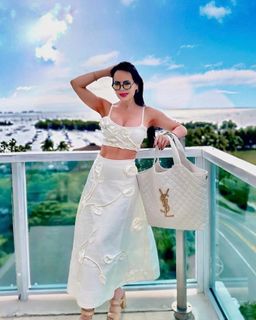 Maribel Guardia feet photo thumbnail