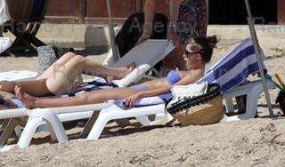 Marie-Ange Casta feet photo 2