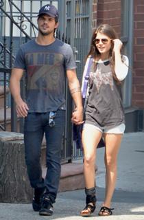 Marie Avgeropoulos feet photo thumbnail
