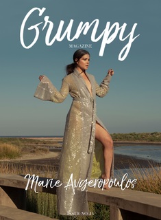Marie Avgeropoulos feet photo thumbnail