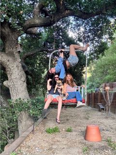 Marie Avgeropoulos feet photo 1