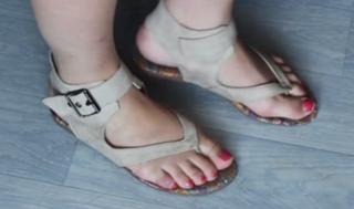 Marie Lopez feet photo thumbnail