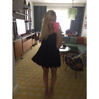 Marie Lopez feet photo thumbnail