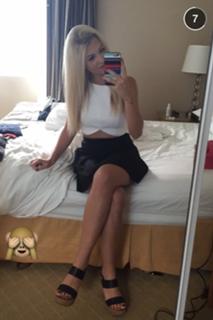 Marie Lopez feet photo thumbnail