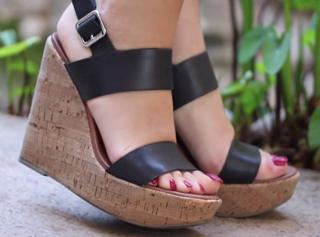 Marie Lopez feet photo thumbnail