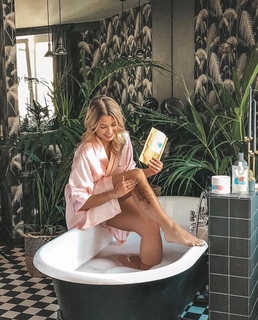 Marie Lopez feet photo thumbnail