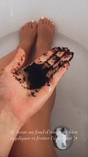 Marie Lopez feet photo thumbnail