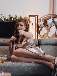 Marie Lopez feet photo thumbnail