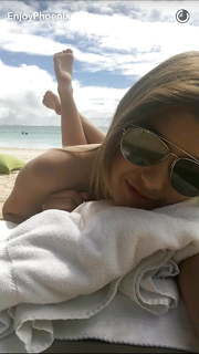 Marie Lopez feet photo thumbnail