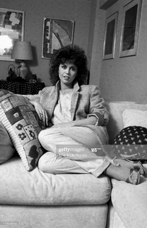 Marie Osmond feet photo thumbnail